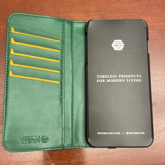 Hex Brands Star Wars Boba Fett Red leather phone case - Picture 3 of 4